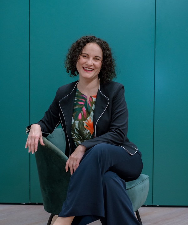 Dorit-Sauer-Healthy-Productivity-consultant-certified-coach-trainer-Workplace-Wellbeing-and-Productivity-Consulting-for-Companies-The-Corner-of-Excellence