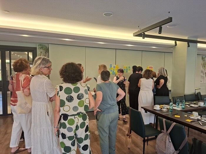 Gesunde und nachhaltige Produktivität im Unternehmen Beratung gesunde Produktivität Stressmanagement im Unternehmen mentale Gesundheit am Arbeitsplatz Burnout Prävention im Unternehmen nachhaltige Leistungsfähigkeit Coaching Training Weiterbildung interaktive Workshops Führungskräfte-Training Weiterbildungsprogramme
