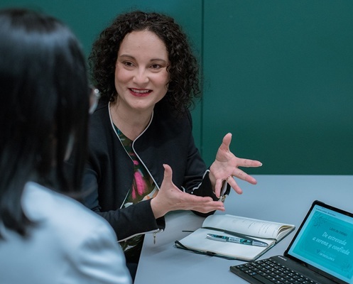 Gesunde und nachhaltige Produktivität im Unternehmen Beratung gesunde Produktivität Stressmanagement im Unternehmen mentale Gesundheit am Arbeitsplatz Burnout Prävention im Unternehmen nachhaltige Leistungsfähigkeit Coaching für Führungskräfte Executive Coaching Führungskräfte-Training Weiterbildungsprogramme